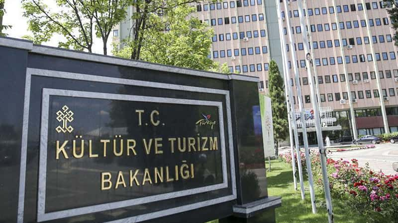 Vakıflar Genel Müdürlüğü, bir yılda 18 yıllık toplamından fazla bina tahsisi yapmış; yarısından fazlası Diyanet’e!